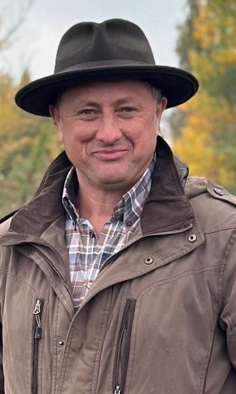 Антон Навроцький